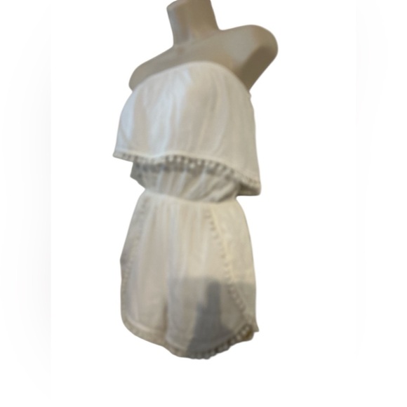 Dainty Hooligan Strapless Tier Pom Pom Trim Romper - white - Picture 4 of 10